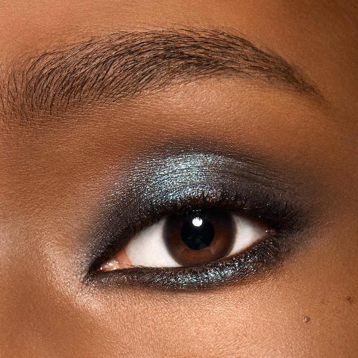Smoke + Ice Eye Shadow Duo, 2.0 g, Smoke + Sequins, Model, deep