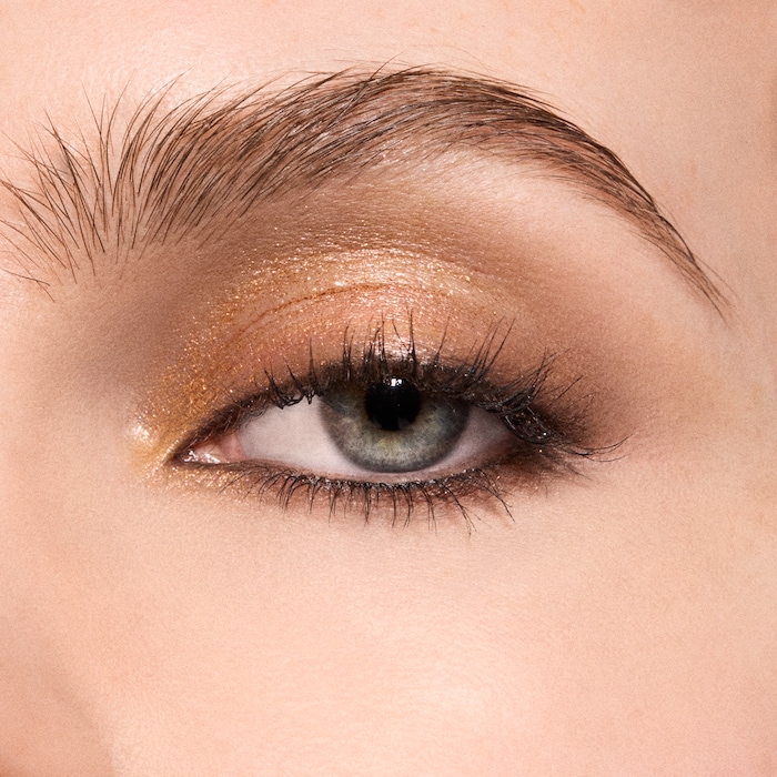 Smoke + Ice Eye Shadow Duo, 2.0 g, Midnight + Magic, Model, light