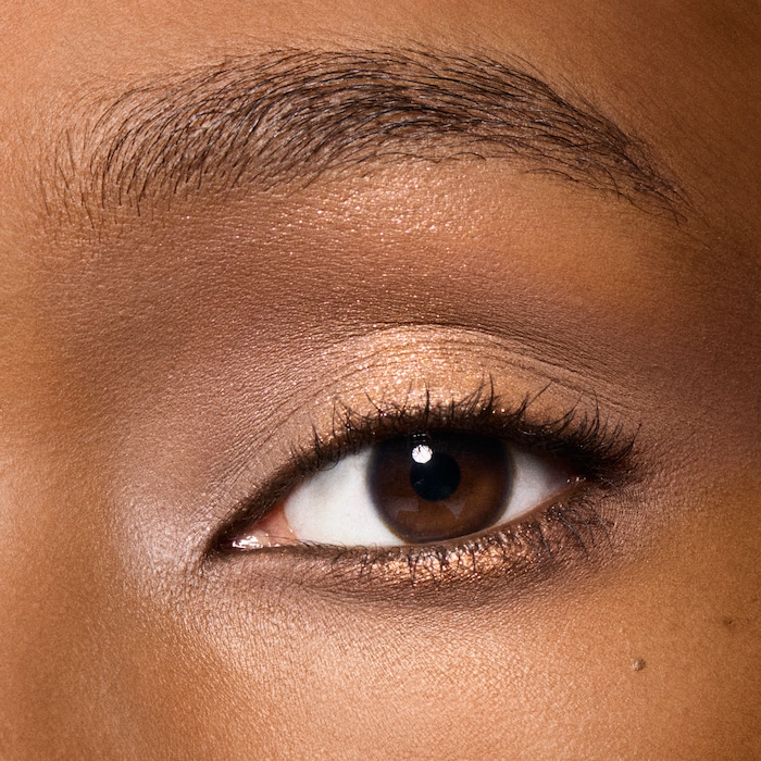 Smoke + Ice Eye Shadow Duo, 2.0 g, Midnight + Magic, Model, deep