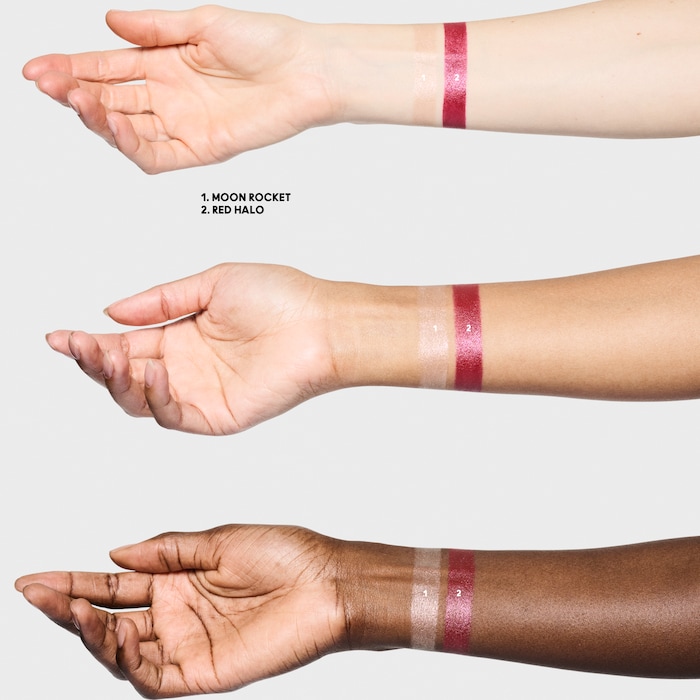 Decadent Dazzlelips Crayon Duo, Model