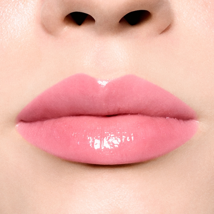 Festive Affair Lipglass Air Trio, Model, light