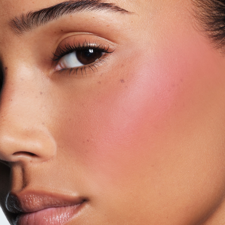 Architecture Soft Matte Blush, 11.0 g, 7 Brushed Plum, 7, Model, medium