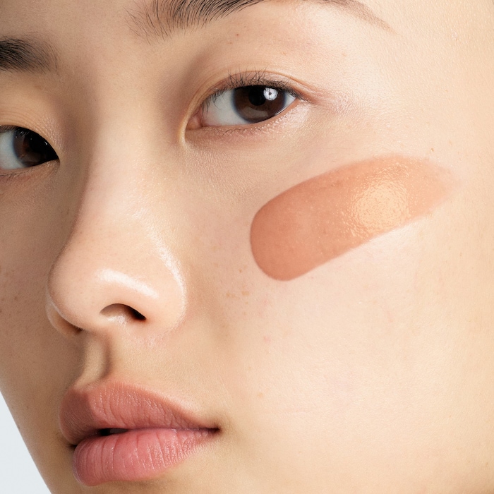 Soleil Neige Face Illuminator, 5.5 ml, 01 Bronze Light, 01, Model, light