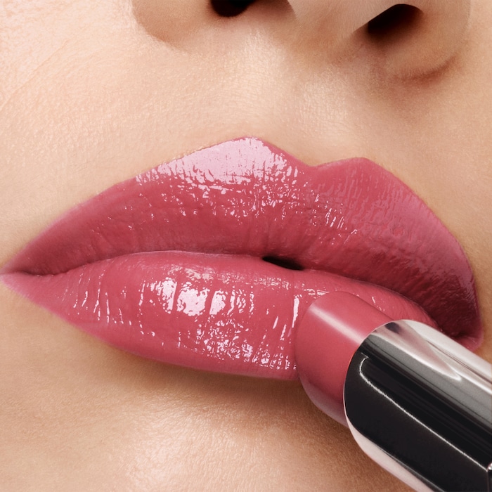Soleil Neige Ultra-Shine Lip Color, 3.3 g, 46 Daybreak, 46, Model, light