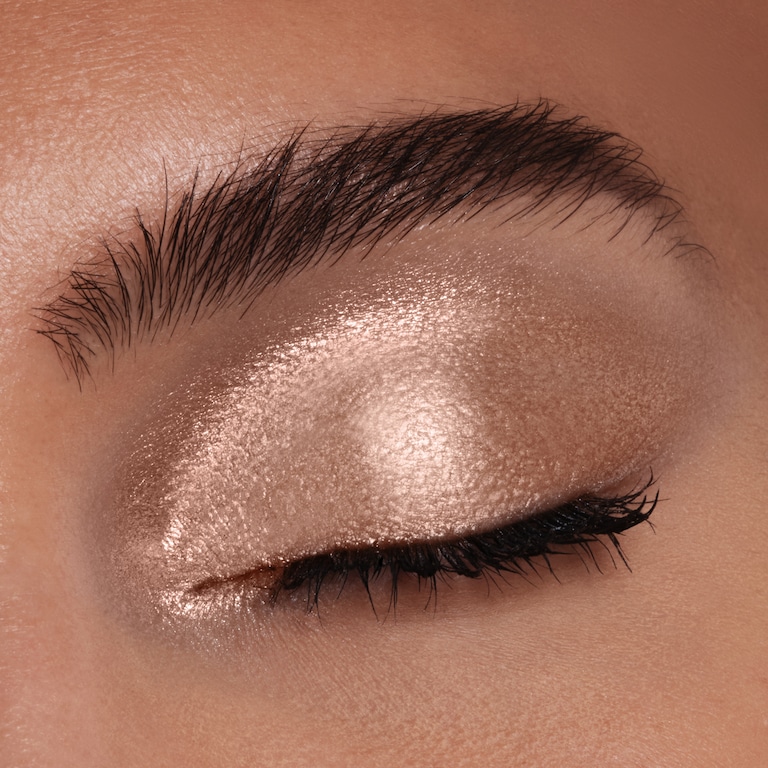 Runway Eye Color Stylo, 1.5 g, 101 Honey Veil, 101, Model, medium