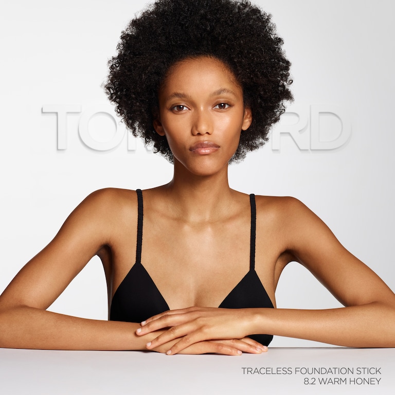 Traceless Foundation Stick, 15.0 g, 8.2 Warm Honey, 8.2, Model, medium