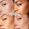Soleil Glow Bronzer, Terra, 8g, Model, Multiple Skin Tone