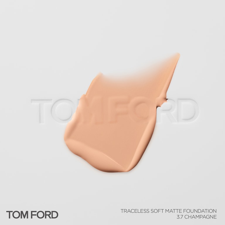 Traceless Soft Matte Liquid Foundation, 30.0 ml, 3.7 Champagne, 3.7, Smoosh
