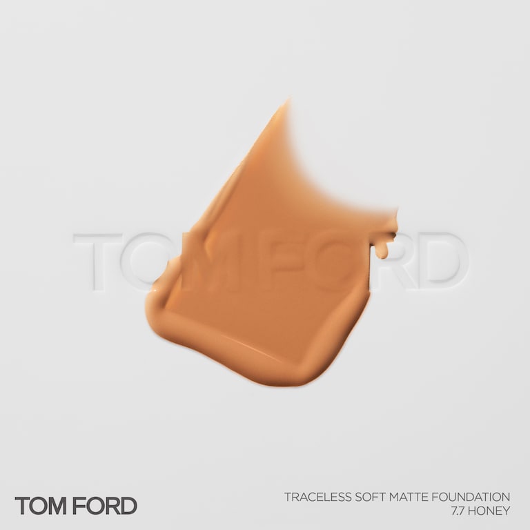 Traceless Soft Matte Liquid Foundation, 30.0 ml, 7.7 Honey, 7.7, Smoosh