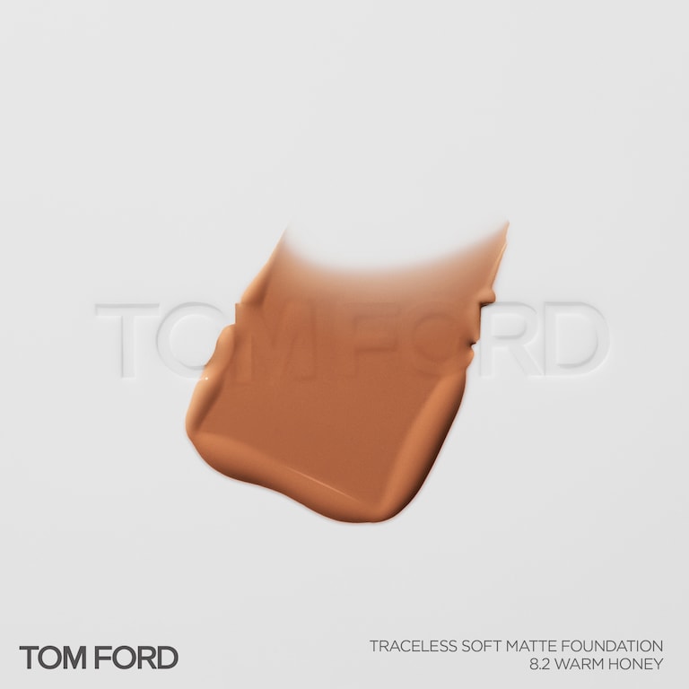 Traceless Soft Matte Liquid Foundation, 30.0 ml, 8.2 Warm Honey, 8.2, Smoosh